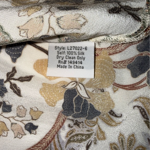 Johnny Was Phoenix Silk Boho Floral Tunic Blouse Long Sleeve V-Neck Size S - Picture 5 of 7